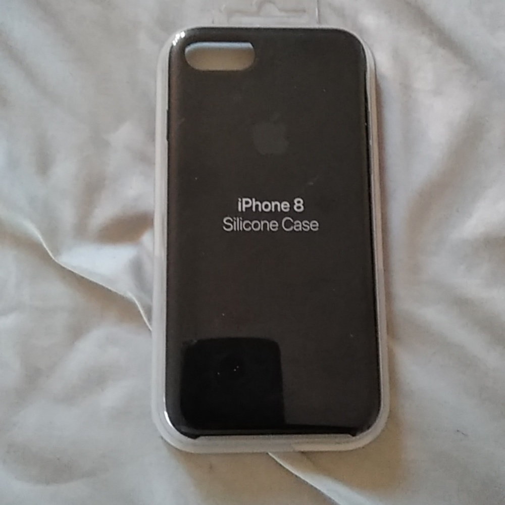 New black iPhone 8 silicone case